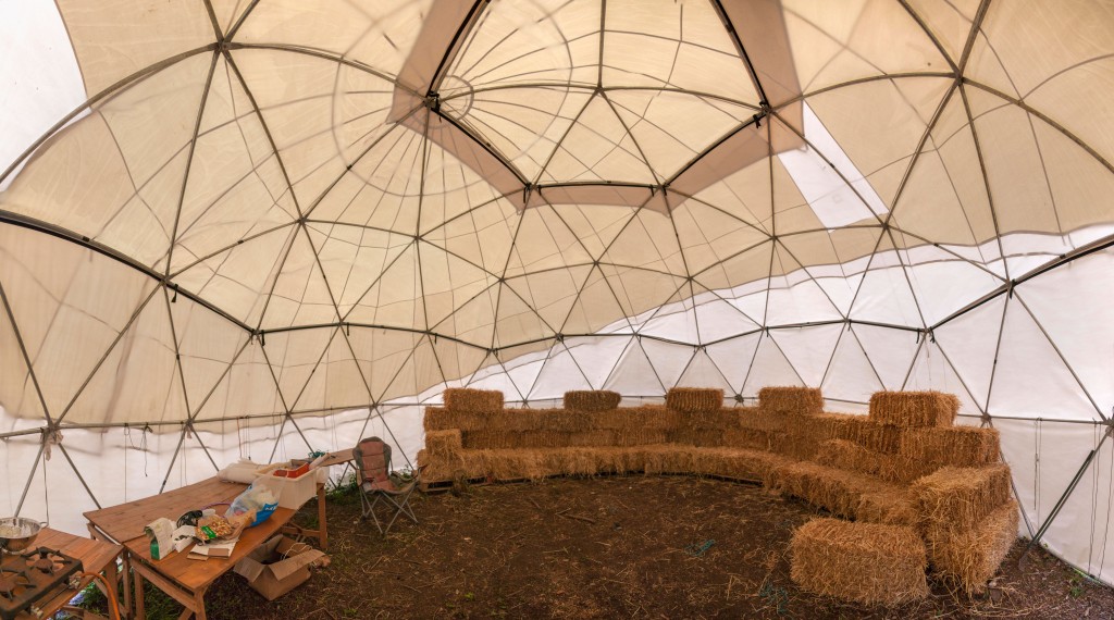 Dome-with-Straw-Bales-pano